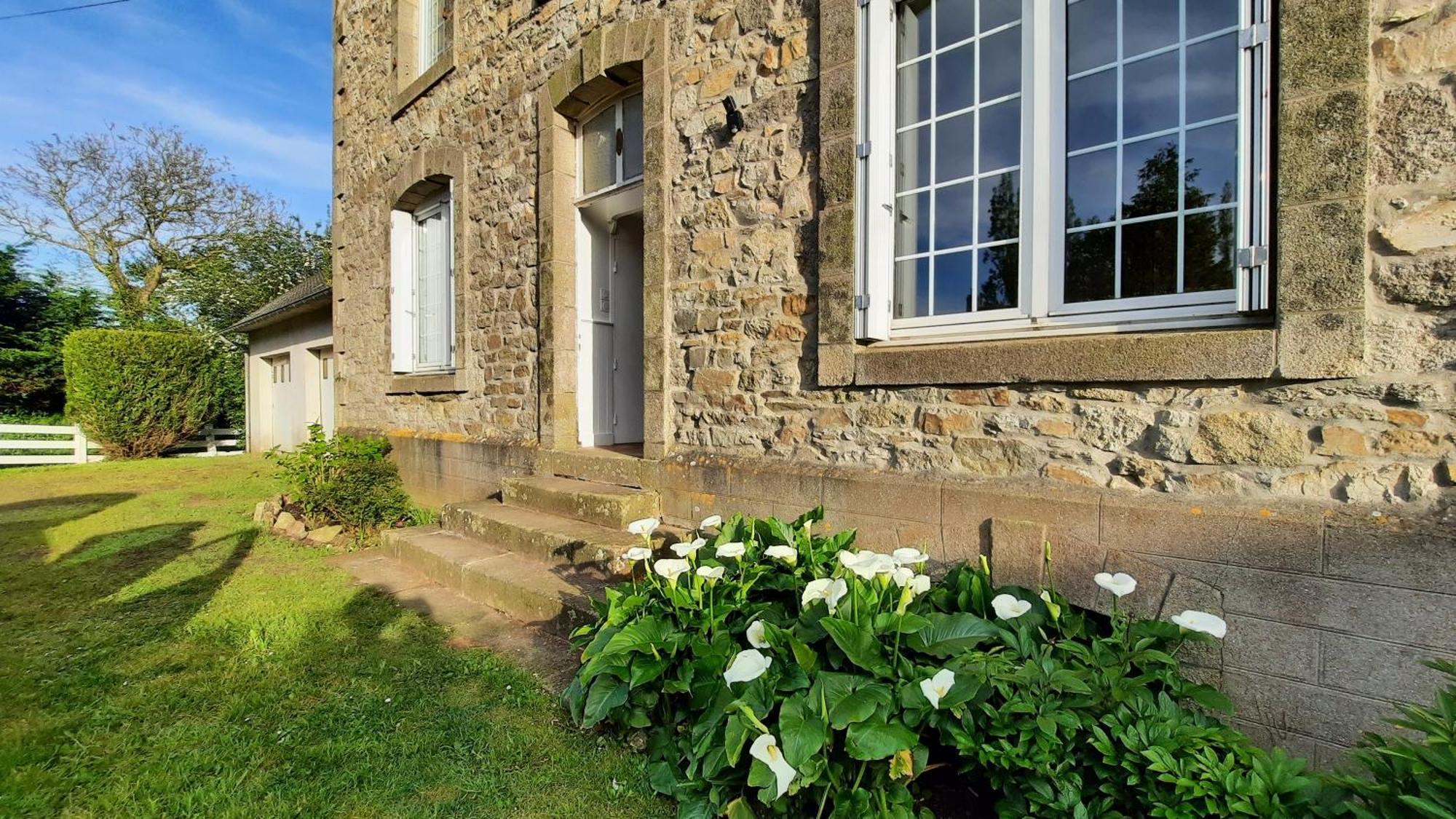 Jolie Maison De Campagne A 2Km De La Mer Plomodiern Exterior photo